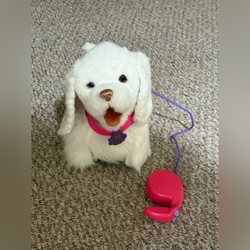 2009 Furreal Friends Get Up & Gogo My Walkin Pup Pet